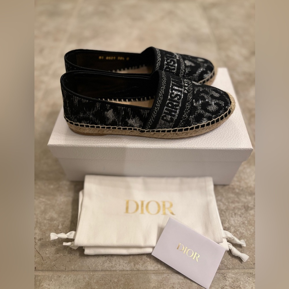 DIOR
Lurex Embroidered Mizza Granville Espadrille 38.5. Worn only once for 30min
